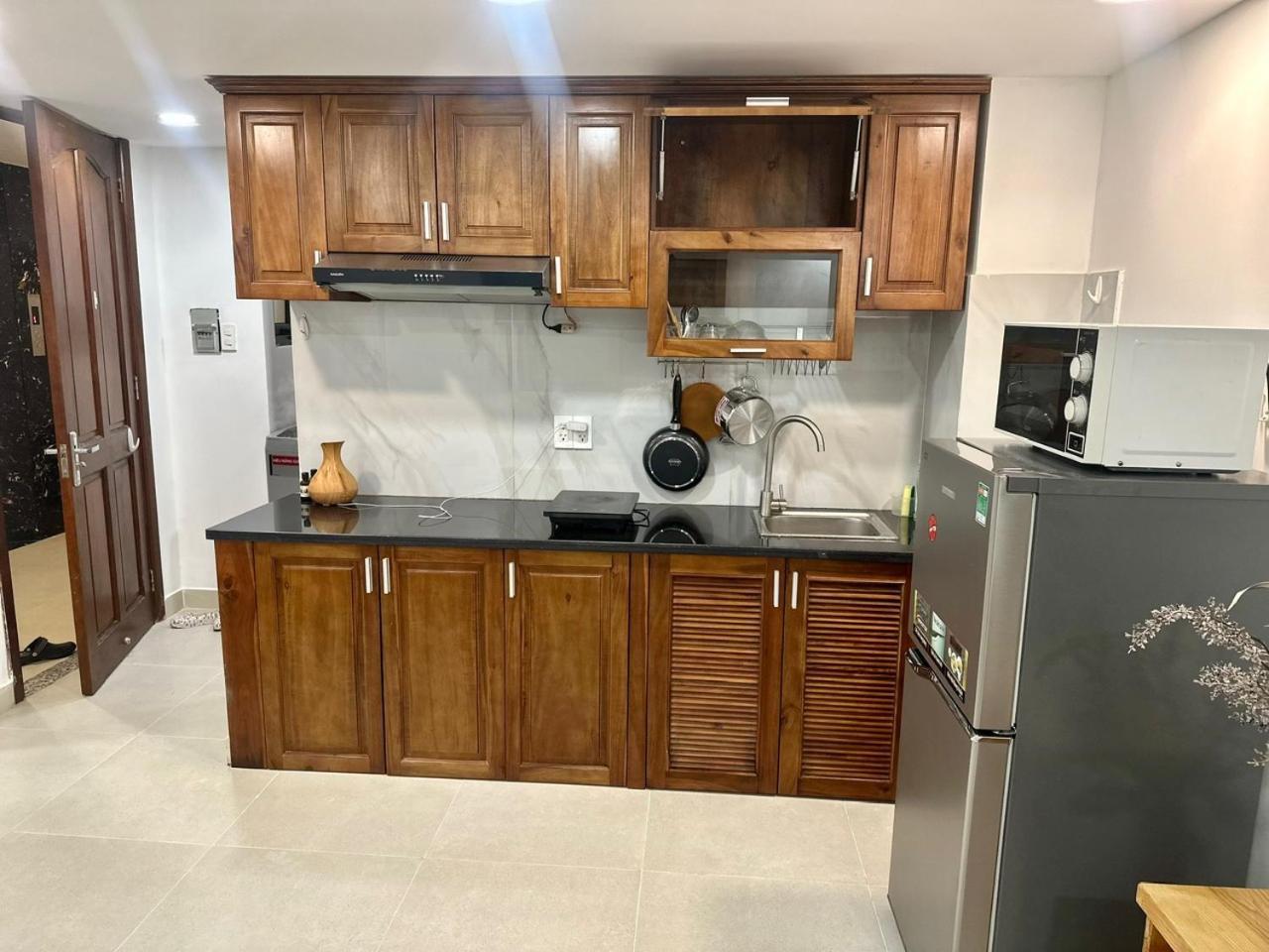 Homey Apartment Хошимин Экстерьер фото